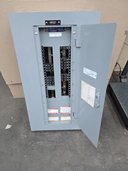 Square D 225 Amp Main Lug Panelboard 240/208/120 VAC 3Ø/4W 42C NQOD442L225CU