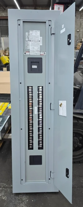 New Siemens 400 Amp Main Lug (MLO) Panelboard 480Y/277 VAC 3Ø 54C P1E54MC400AT