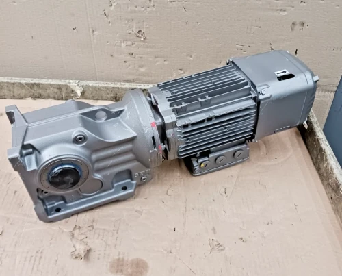 New Sew Eurodrive 1 HP Ac Electric Gear Motor with Brake 19 Rpm KA47B DRN80M4
