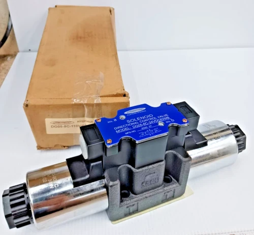 New International Dg05-6C-24VDC82WB Directional Control Valve