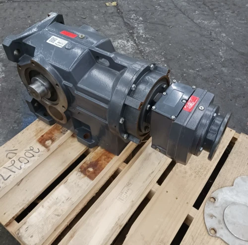 New Rexnord 563:1 Ratio Double Reduction Gear Reducer 1.89 HP 88HAQS7UW