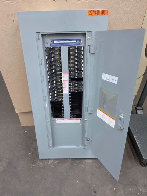 Square D 250 Amp Main Lug NF Panelboard 480Y/277 VAC 3 Phase 4 Wire 42C NF442L2C