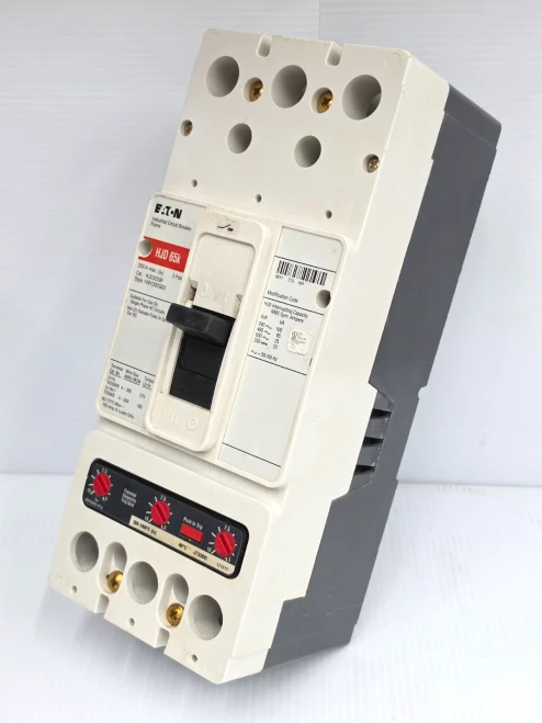New Takeout Eaton 250 Amp Breaker w/ 200 Amp Trip 600 VAC 3 Pole 100 kA HJD3250F