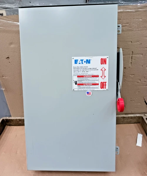 Eaton 200 Amp Fusible 3R Outdoor Safety Disconnect Switch 3P 240 Vac DH324FRK