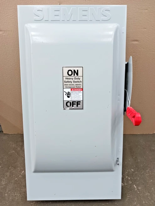 Siemens 200 Amp Fusible Heavy Duty Safety Switch 3 Pole 600V AC/DC HF364N