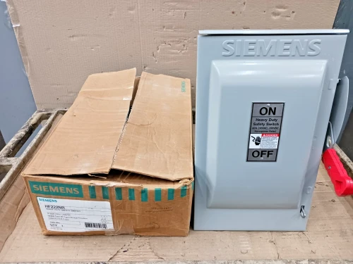New Siemens 60 Amp Fusible Heavy Duty Safety Switch 2 Pole 240 VAC 3R HF222NR