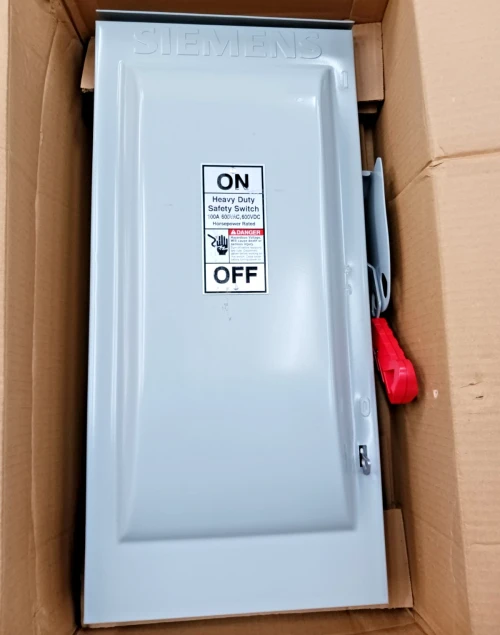 New Siemens 100 Amp Fusible Safety Disconnect Switch 3R Outdoor 600V HF363NR