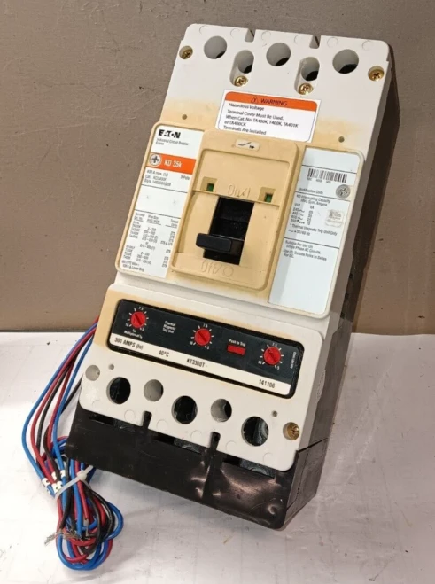 New Eaton KD3400F 400 Amp Circuit Breaker 3 Pole 600 VAC 300 Amp Trip KT3300T