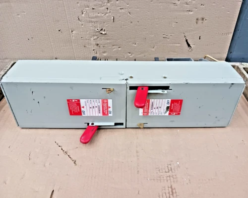 GE 60 Amp Fusible Twin Spectra Panelboard Switch ADS36060HD 3 Pole 600 Vac