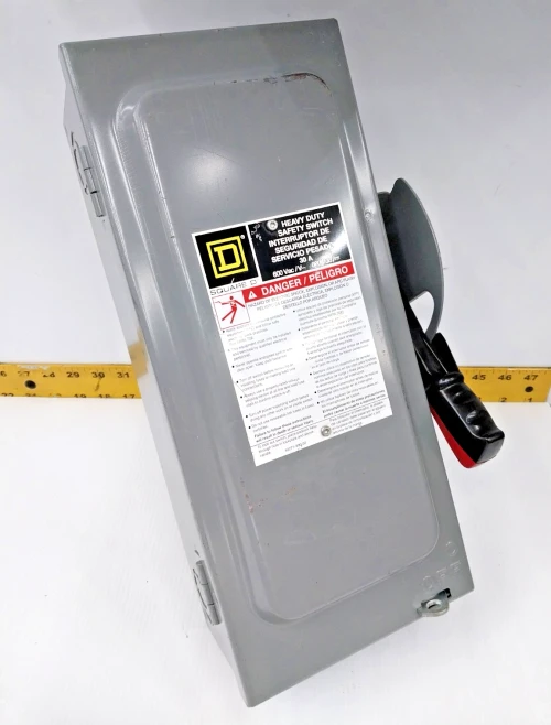 New Square D 30 Amp Fusible Safety Disconnect Switch 600 VAC/VDC 3 Pole H361N