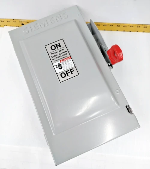 New Siemens 60 Amp Fusible Safety Disconnect Switch 240 VAC 3 Pole HF322N