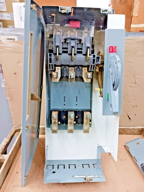 Allen Bradley 2192F 200 Amp Fusible Feeder MCC Bucket YUW994466 w/ door + Shelf