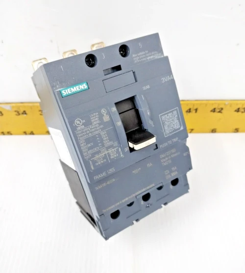 New Siemens 15 Amp Circuit Breaker 600Y/347 VAC 3 Pole 3VA4195-4ED34-0AA0 (Flaw)