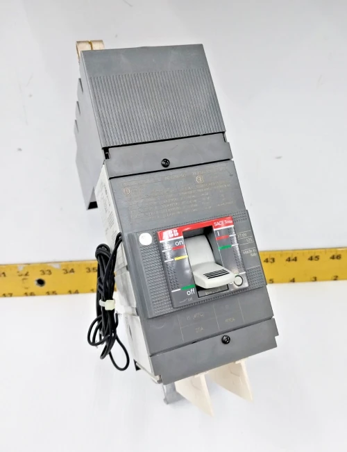 ABB 20 Amp I-Line Circuit Breaker W/ Shunt 600 VAC 3 Pole XT1NU3020AYDD00XXX