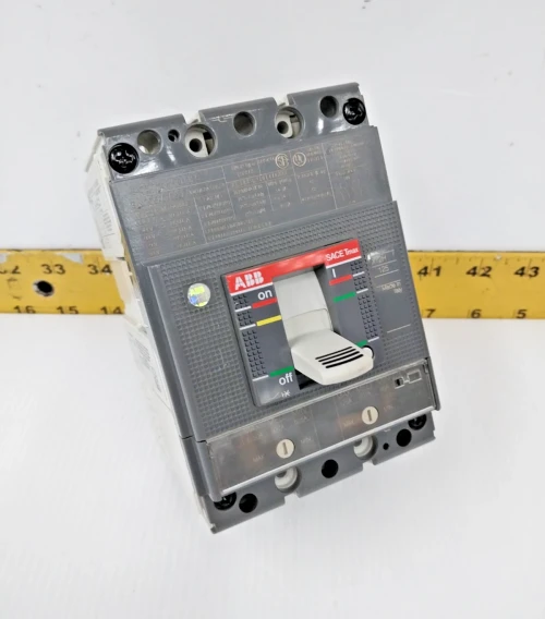 ABB SACE Tmax 125 Amp Circuit Breaker 600 VAC 3 Pole XT2HU3125BFD000XXX