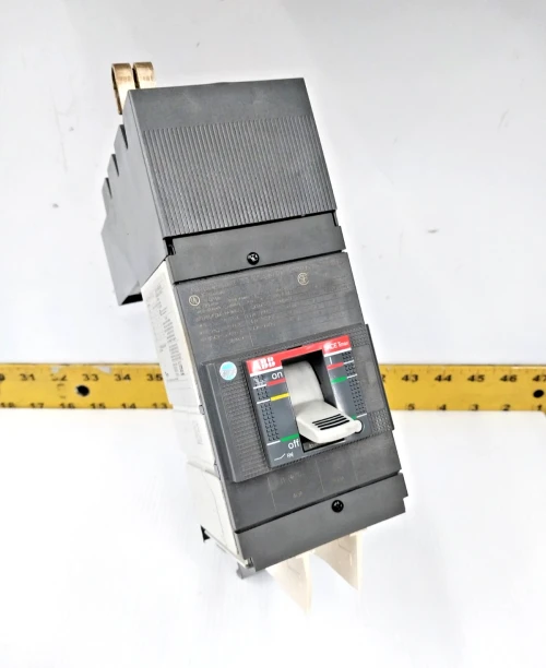 ABB Sace Tmax 40 Amp I-Line Circuit Breaker 600 VAC 3 Pole XT1NU3040AYD000XXX