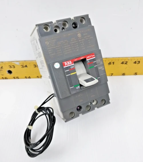 ABB SACE Tmax 20 Amp Circuit Breaker W/ Shunt 600 VAC 3 Pole XT1NU3020AYD00XXX