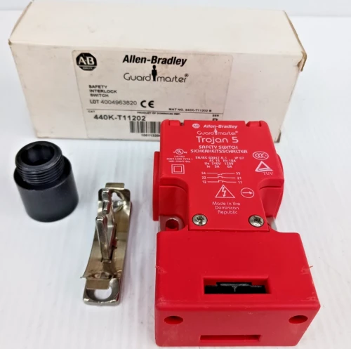 New Allen Bradley 440K-T11202 GuardMaster Safety Interlock Switch
