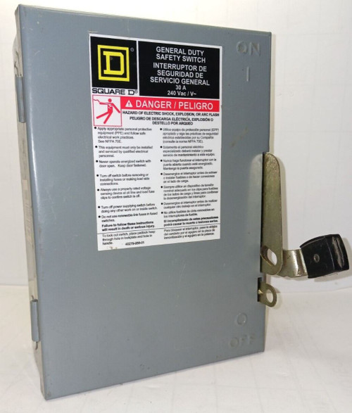 NEW SQUARE D 30 AMP GENERAL DUTY FUSIBLE SAFETY SWITH 2 POLE 240 VAC D221N