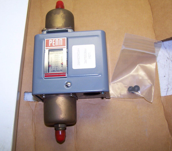 NEW JOHNSON CONTROLS P74DA-8C DIFFERENTIAL PRESSURE CONTROL 8-60 PSI 