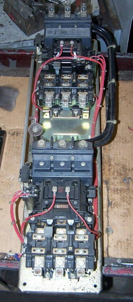 SQUARE D NEMA SIZE 3 REVERSING MOTOR STARTER 120 VAC 600 VAC 50 HP  520VE-DOD