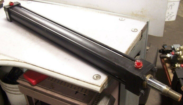 NEW LAMB GRAYS HARBOR 0358961 HTYDRAULIC CYLINDER 31" STROKE 2-1/2" BORE