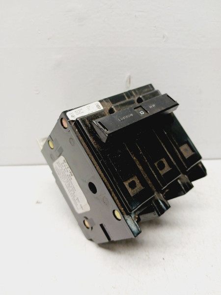 EATON BAB3015H 15 AMP CIRCUIT BREAKER BOLT ON 240 VAC (FLAW)