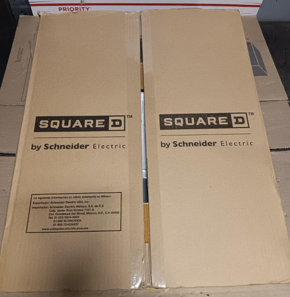 NEW SQUARE D NC26S PANELBOARD TRIM / DOOR / COVER 26 X 20 SURFACE MOUNT