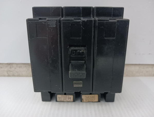 Square D 100 Amp Plug-On Circuit Breaker 3 Pole 240 VAC 22kA QE3100VH Square D 100 Amp Plug-On Circuit Breaker 3 Pole 240 VAC 22kA QE3100VH