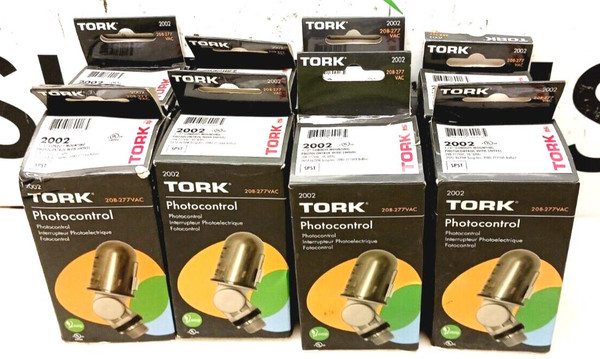 8) New Tork Photocontrol 1/2" Conduit Mounting 180° Swivel 277 VAC 2002 LOT OF 8
