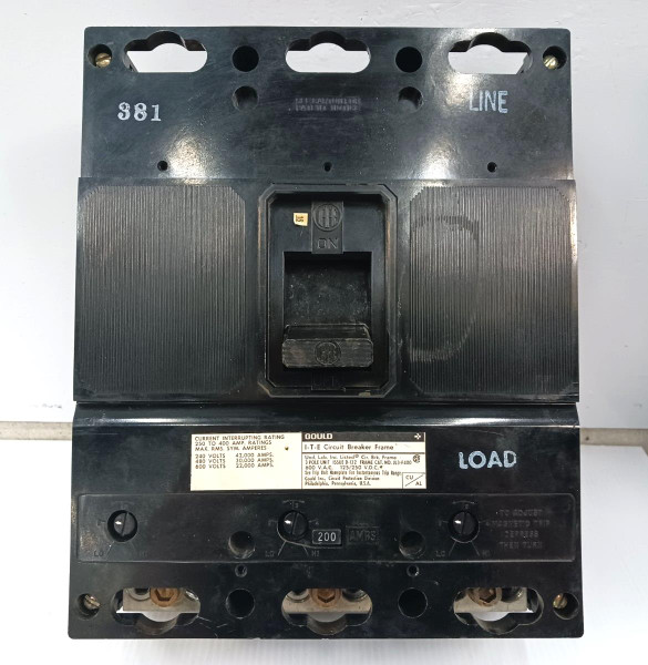 Gould ITE 400 Amp Circuit Breaker W/ 200 Amp Trip 3 Pole 600 VAC  JL3-F400 Gould ITE 400 Amp Circuit Breaker W/ 200 Amp Trip 3 Pole 600 VAC  JL3-F400