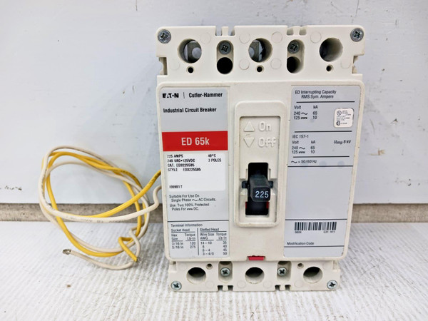 Eaton 225 Amp Industrial Circuit Breaker 3 Pole 240 VAC / 125 VDC 65kA ED3225S05