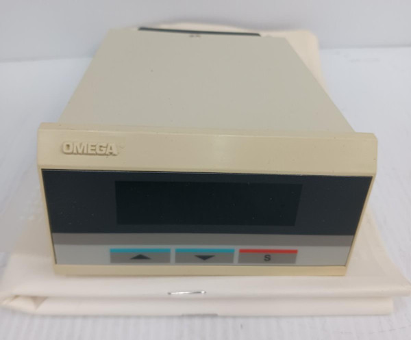 New Omega DP284JR Digital Process Indicator ThermoCouple DP280 Series
