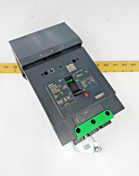 Square D PowerPact 25 Amp I-Line Circuit Breaker 480Y/277 VAC 3 Pole  BDA34025Y