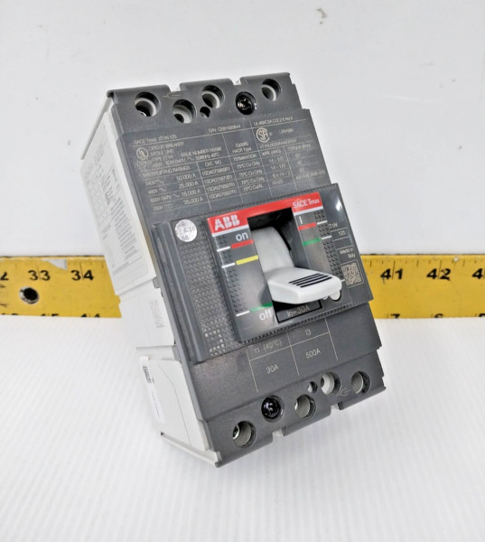 ABB SACE Tmax 30 Amp Circuit Breaker 600 VAC / 250 VDC 3 Pole XT1N3030AAA000XXX