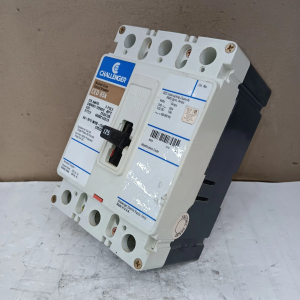 CHALLENGER CED3125 CIRCUIT BREAKER 125 AMP 3 POLE 240 VAC