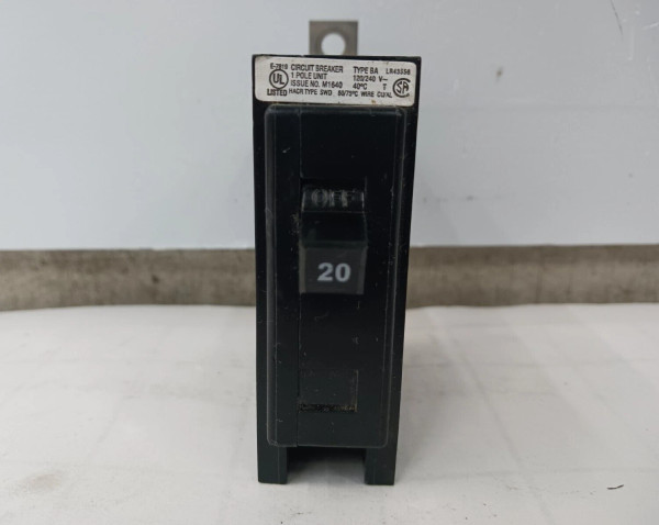 CUTLER HAMMER 20 AMP CIRCUIT BREAKER 1 POLE 120/240 VAC BA120