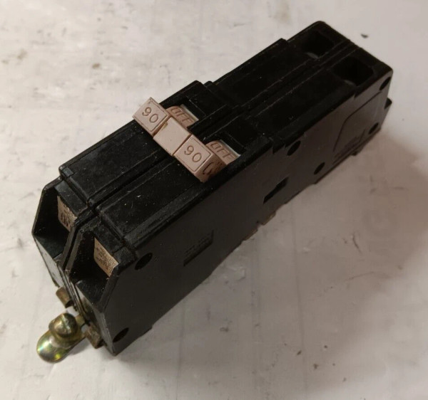 CUTLER HAMMER CH290 CIRCUIT BREAKER 90 AMP 2 POLE 240V