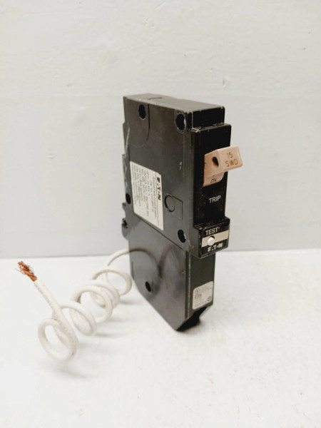 EATON CHFGFT115 15 AMP GROUND FAULT CIRCUIT BREAKER 1 POLE 120 VAC