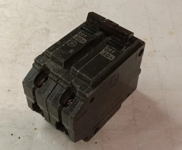 GE 30 AMP CIRCUIT BREAKER 2 POLE 120/240 VAC THQL230