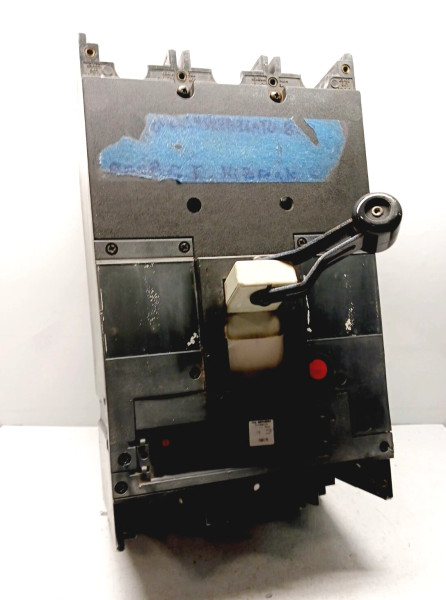 GE 800 Amp Circuit Breaker With 800 Amp Plug 600 VAC 3 Pole SKHA36AT0800 (FLAW)