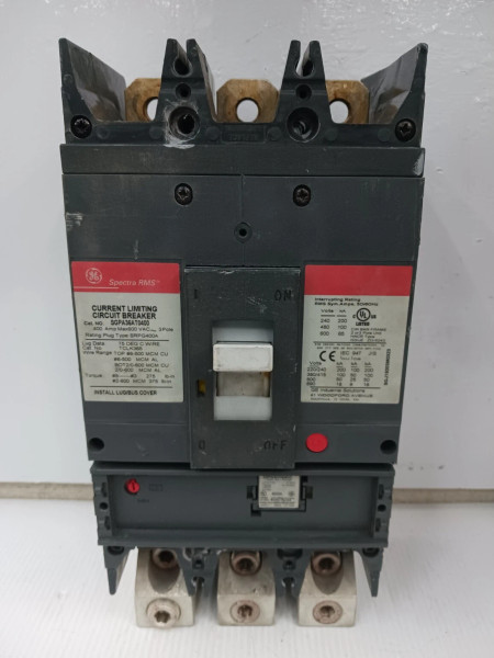 GE 400 AMP CIRCUIT BREAKER 3 POLE 600 VAC SGPA36AT0400 W/ 400 AMP TRIP PLUG
