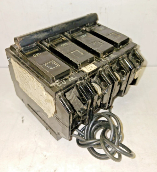 GE 40 AMP SHUNT TRIP CIRCUIT BREAKER 3 POLE 240 VAC THQB32040ST1