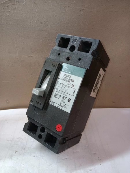 GE TEB122060 60 AMP CIRCUIT BREAKER 2 POLE 240 VAC