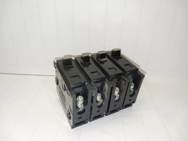 LOT OF 4) WESTINGHOUSE 20 AMP CIRCUIT BREAKER 120/240 VAC BOLT ON BA120