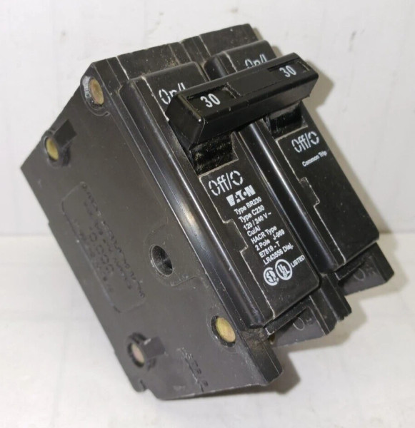 NEW EATON 30 AMP CIRCUIT BREAKER 2 POLE 120/240 VAC PLUG IN BR230