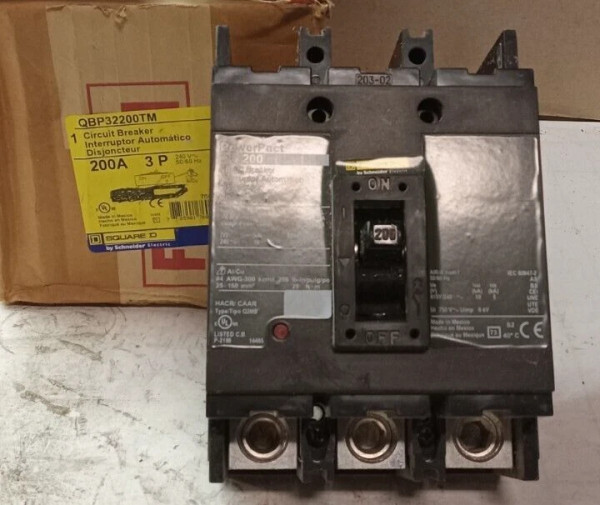 NEW SQUARE D 200 AMP CIRCUIT BREAKER 3 POLE 240 VAC QBP32200TM