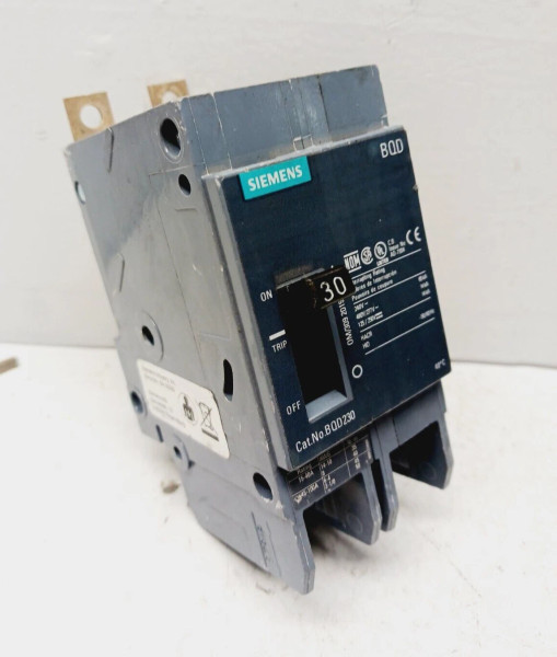 SIEMENS 30 AMP BOLT-ON CIRCUIT BREAKER 2 POLE 480Y/277 VAC / 250 VDC BQD230