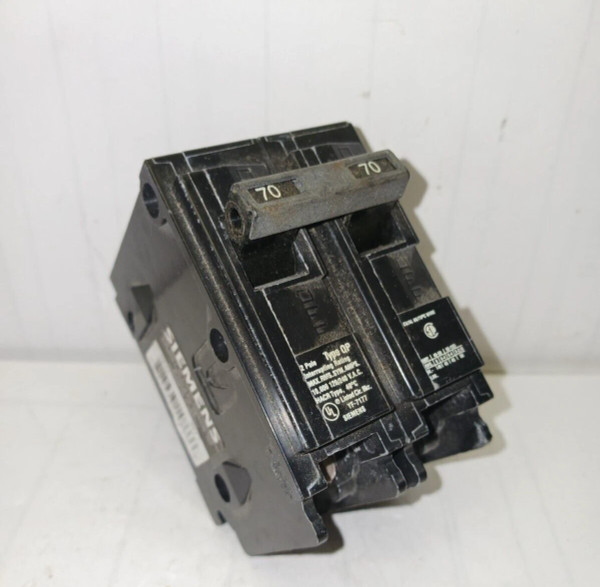 SIEMENS 70 AMP CIRCUIT BREAKER 2 POLE 120/240 VAC PLUG IN Q270