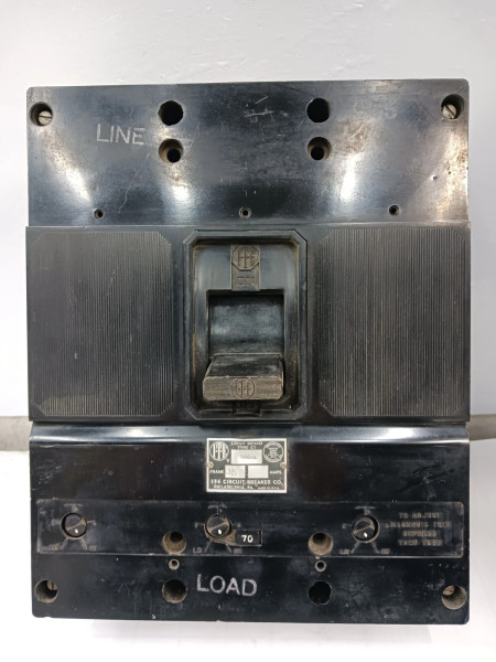 SIEMENS ITE 225 AMP CIRCUIT BREAKER 3 POLE 600 VAC ET-5629 W/ 70 AMP TRIP